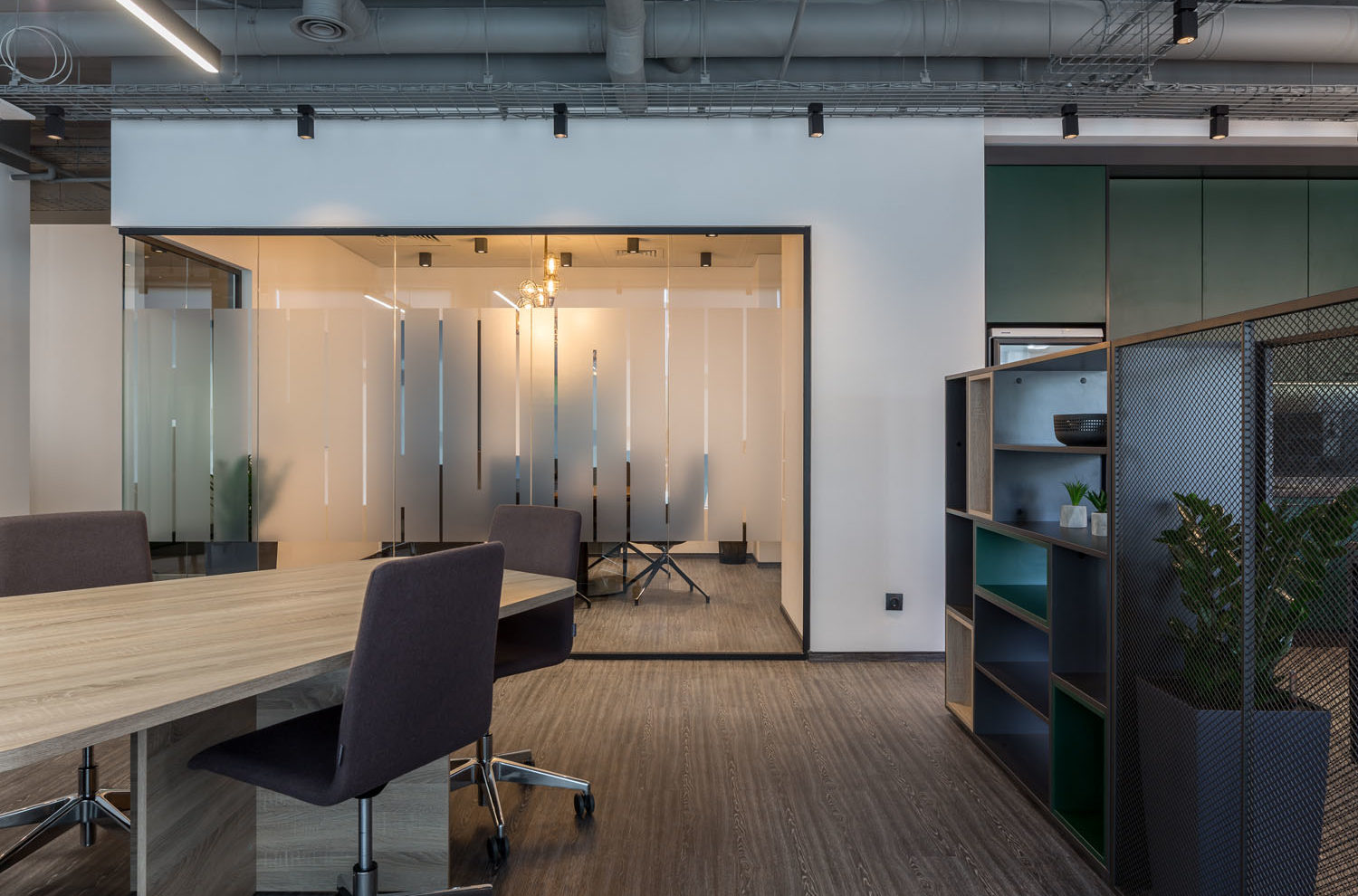 EC2B9219-HDR